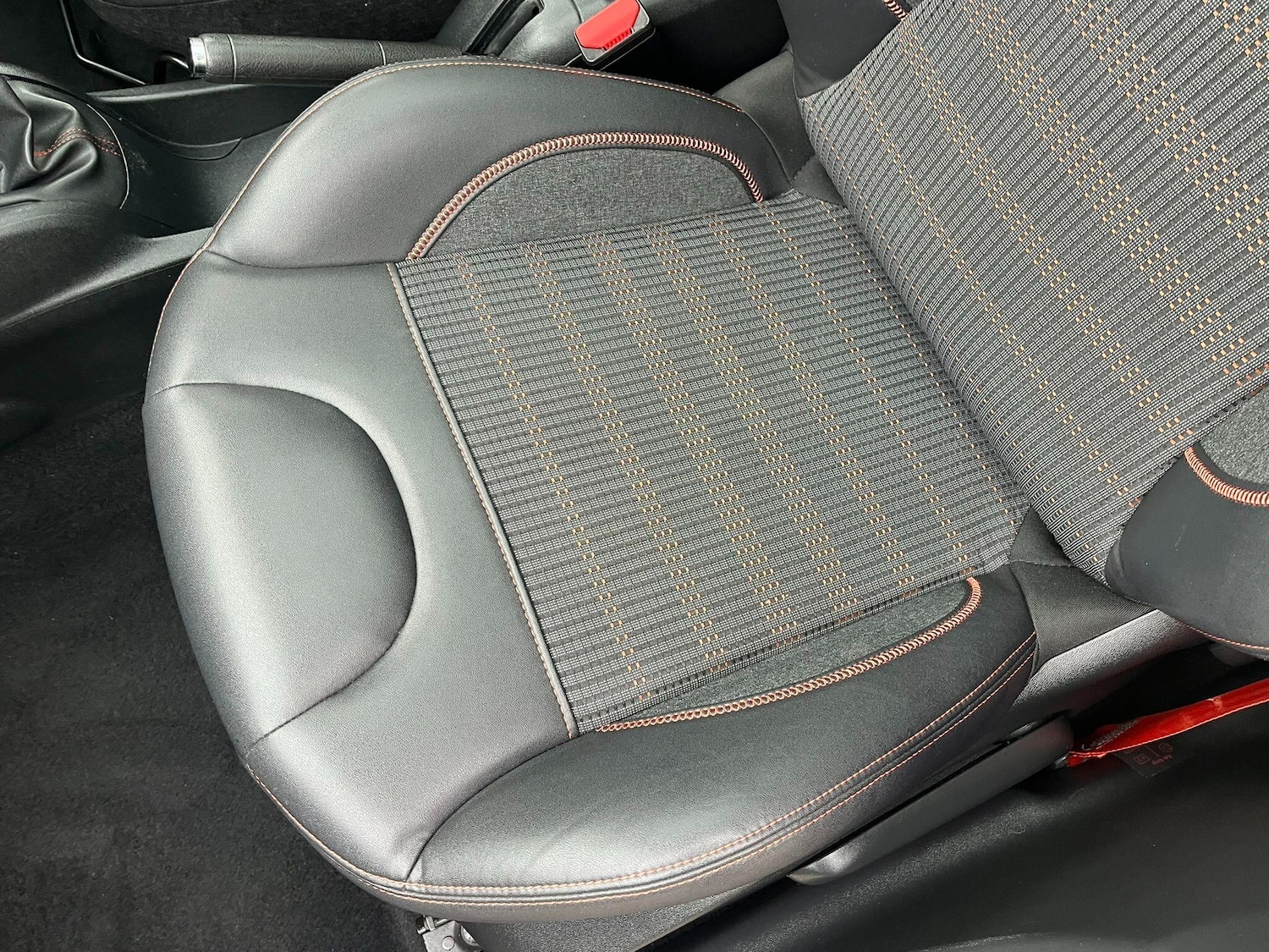 Used Peugeot 208 2016 for sale - 77456126: Photo 46