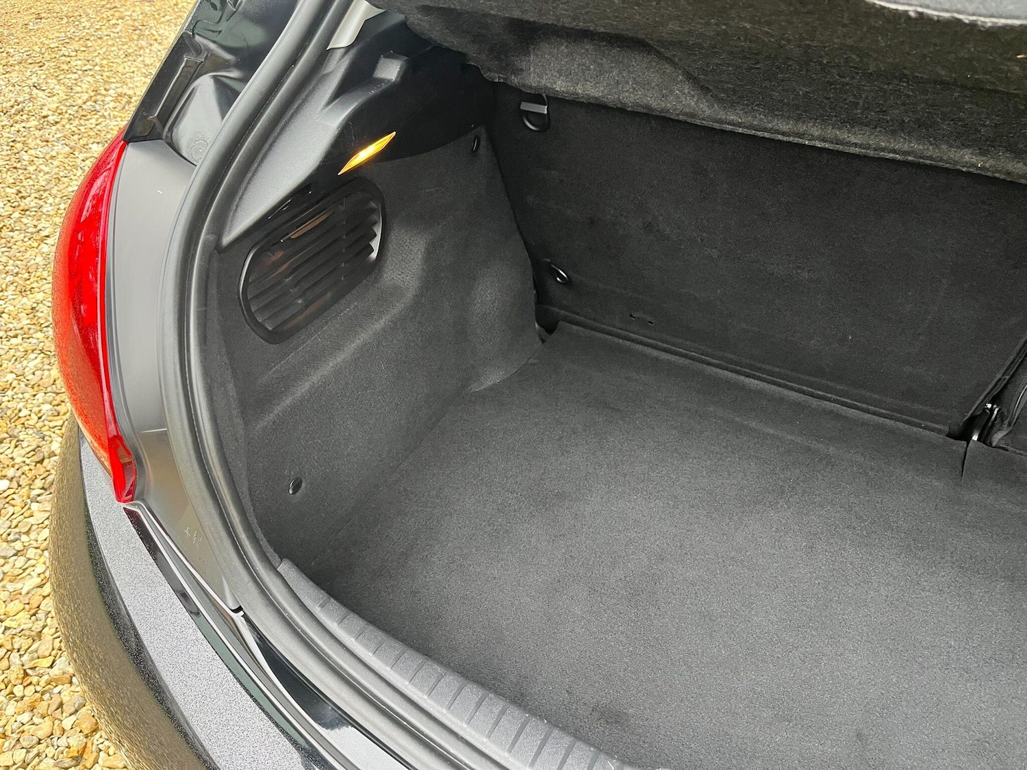 Used Peugeot 208 2016 for sale - 77456126: Photo 51