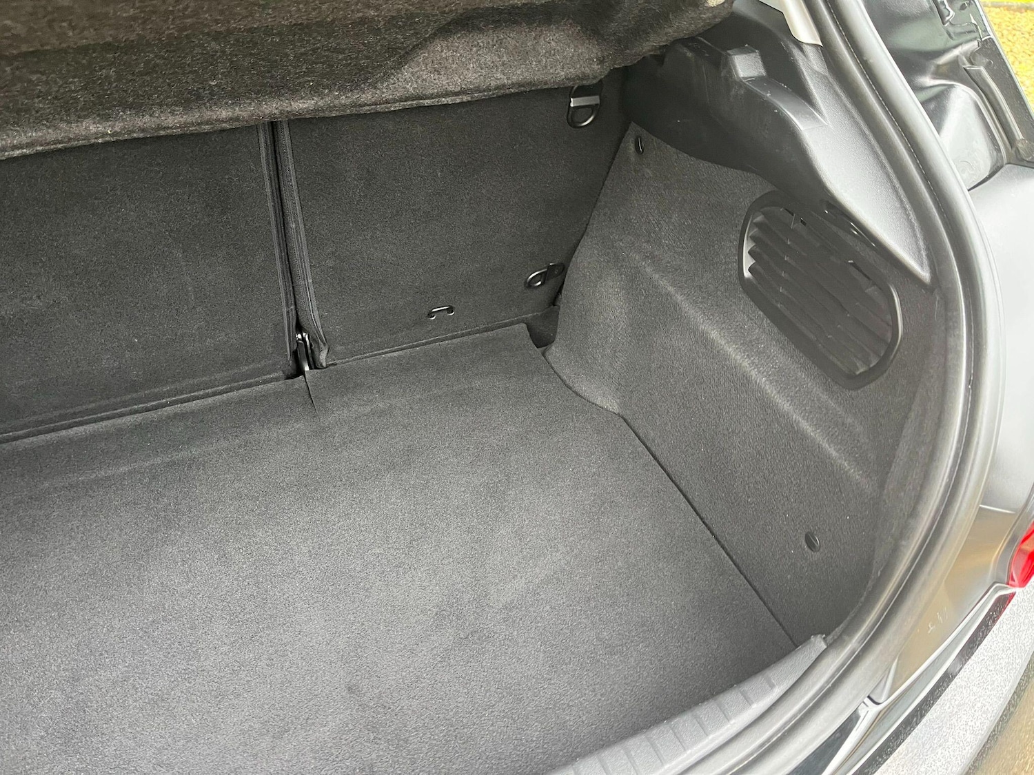 Used Peugeot 208 2016 for sale - 77456126: Photo 52