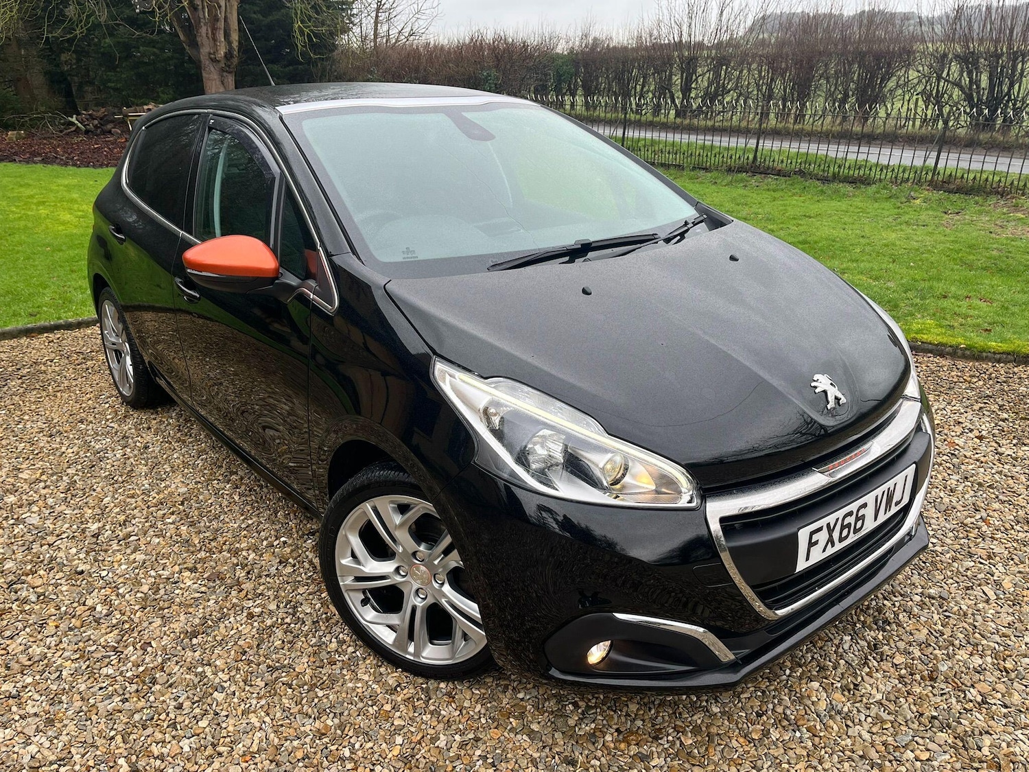 Used Peugeot 208 2016 for sale - 77456126: Photo 8