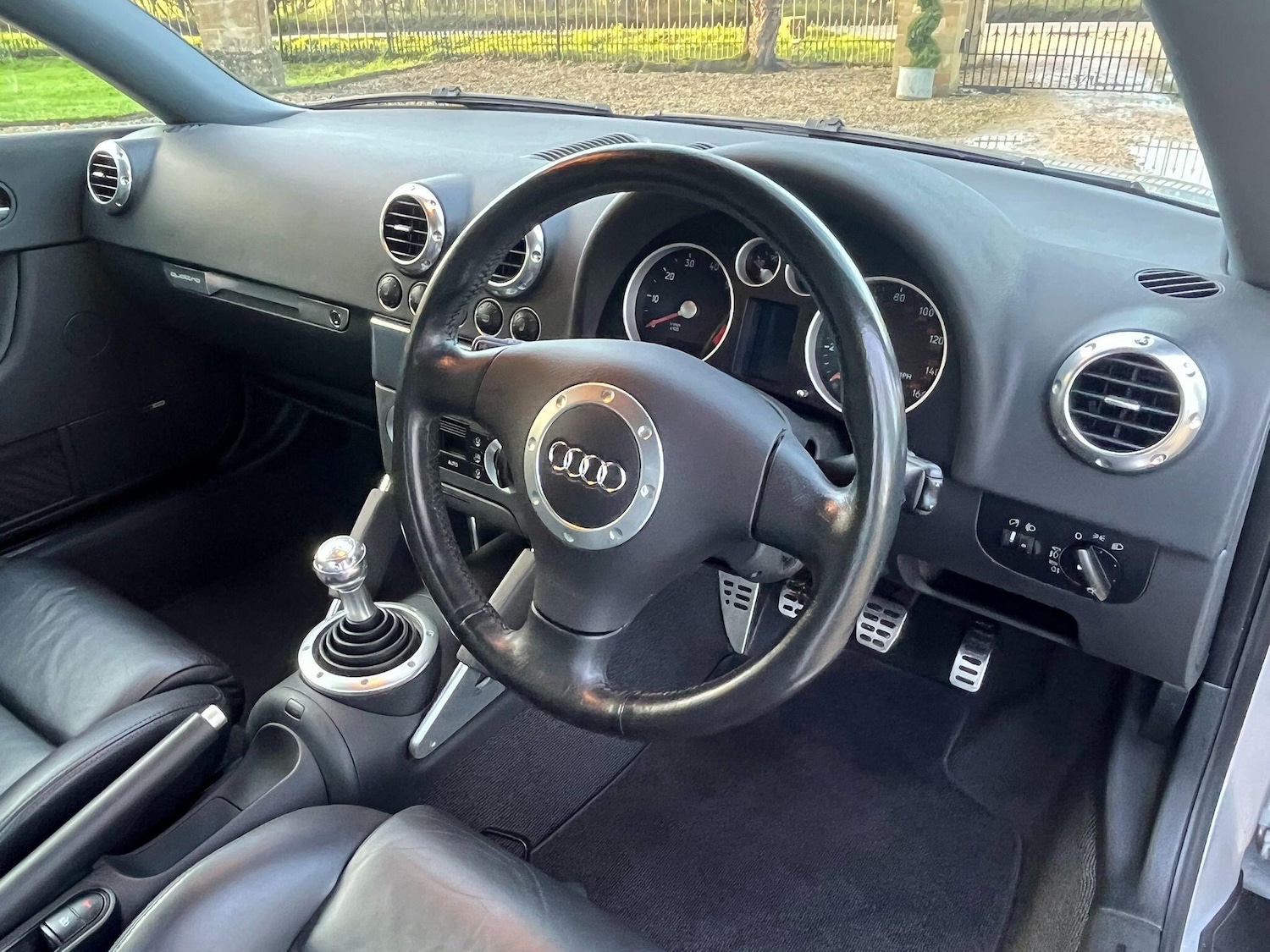 Used Audi TT 2003 for sale - 76942596: Photo 26