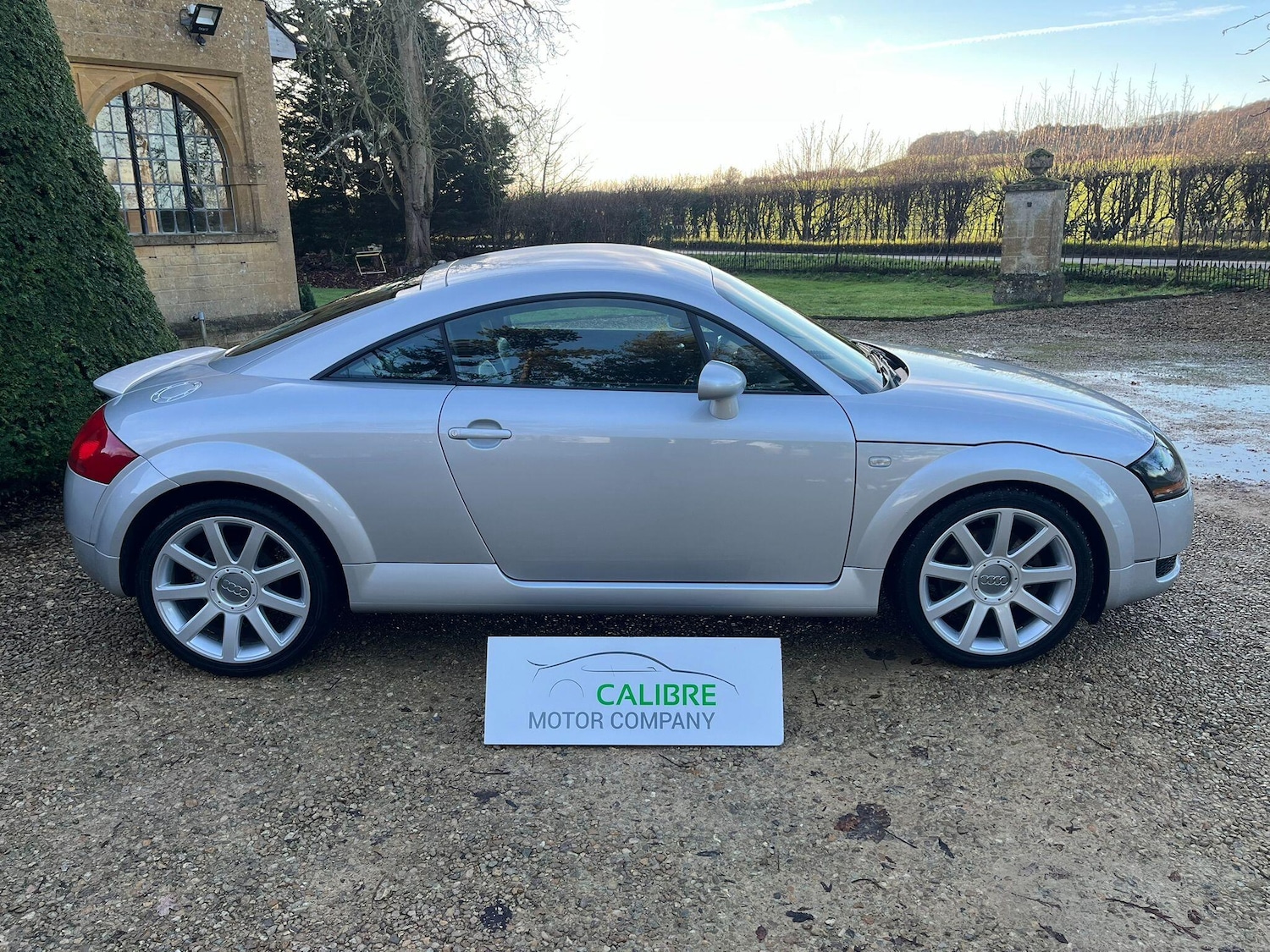 Used Audi TT 2003 for sale - 76942596: Photo 3