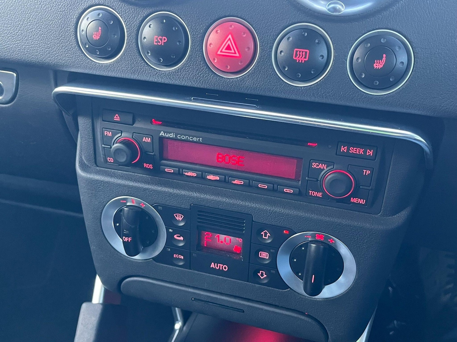 Used Audi TT 2003 for sale - 76942596: Photo 35