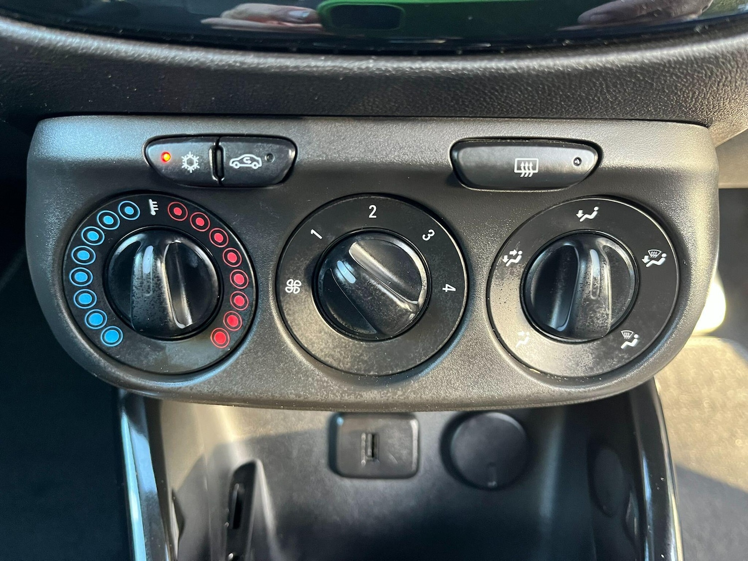 Used Vauxhall ADAM for sale - 76727810: Photo 39