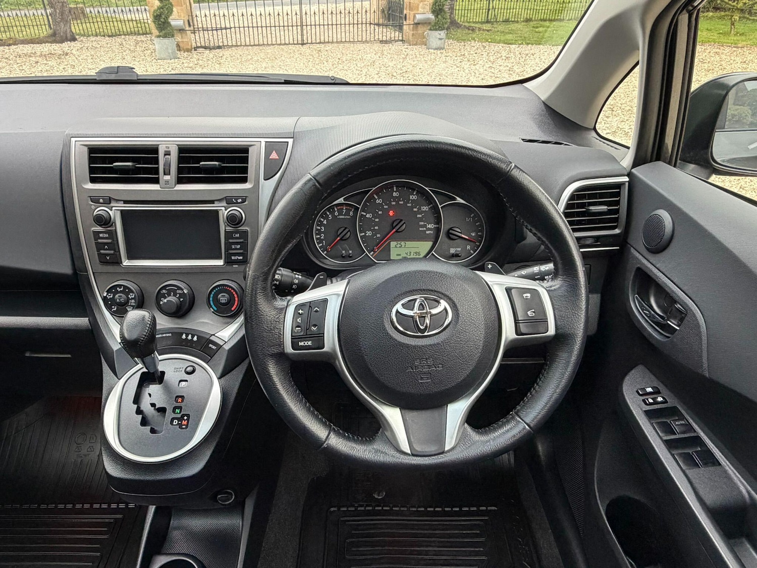 Used Toyota Verso 2011 for sale - 78185413: Photo 32