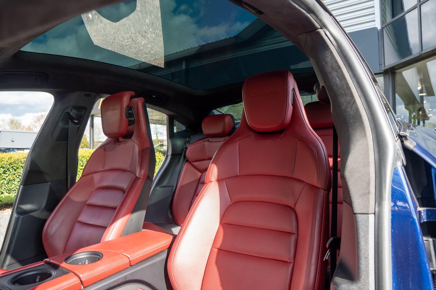 Used Porsche Taycan 2020 for sale - 77585932: Photo 48