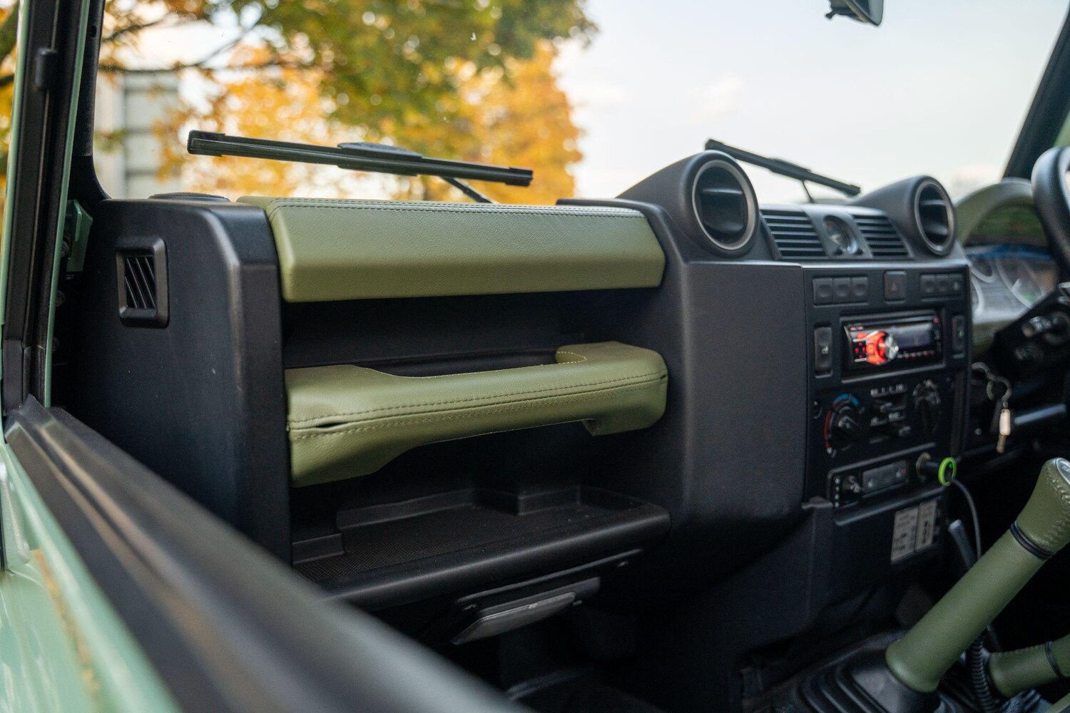 Used Land Rover Defender 2011 for sale - 77574647: Photo 27