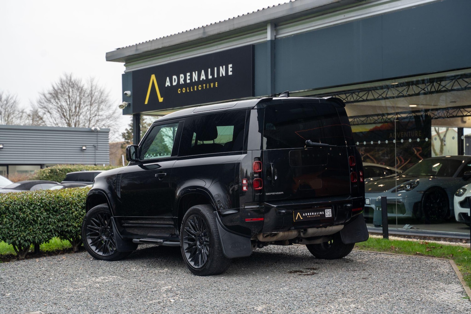 Used Land Rover Defender 90 for sale - 77637645: Photo 2
