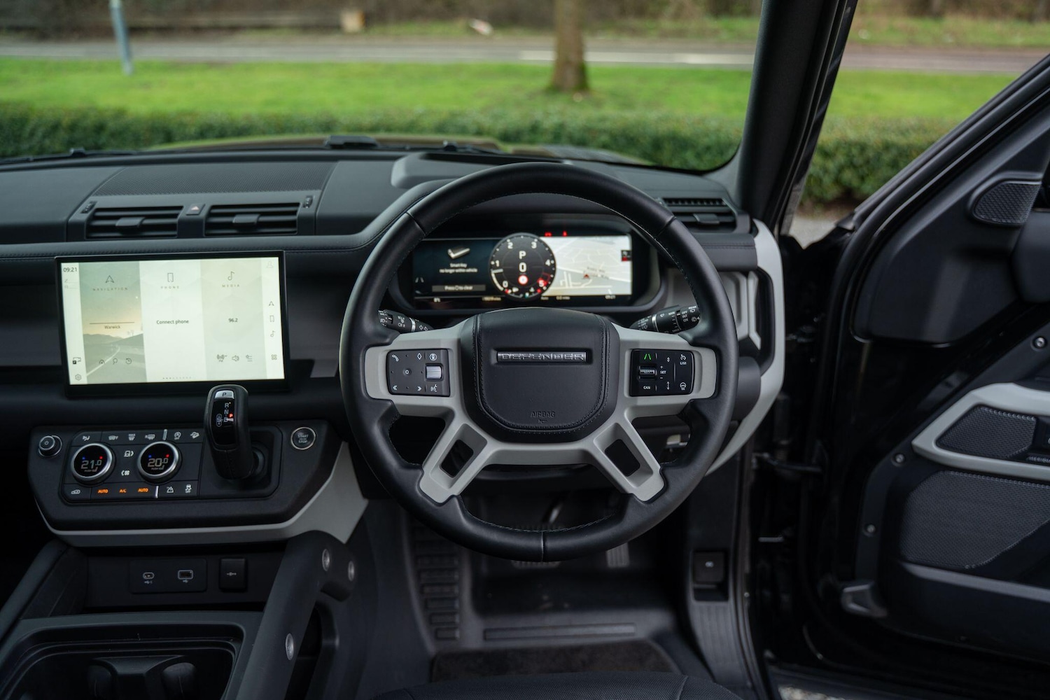 Used Land Rover Defender 90 for sale - 77637645: Photo 21