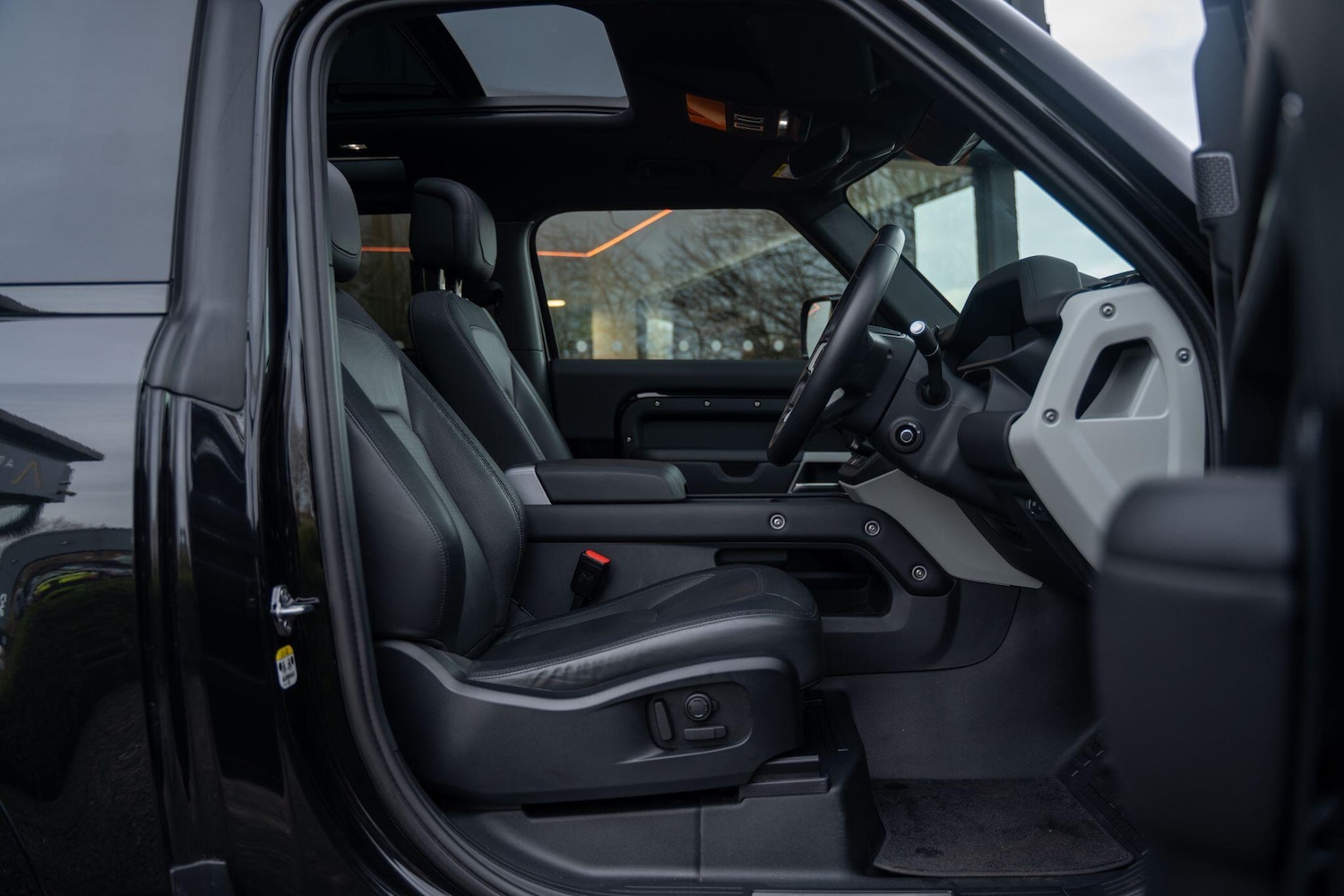 Used Land Rover Defender 90 for sale - 77637645: Photo 24