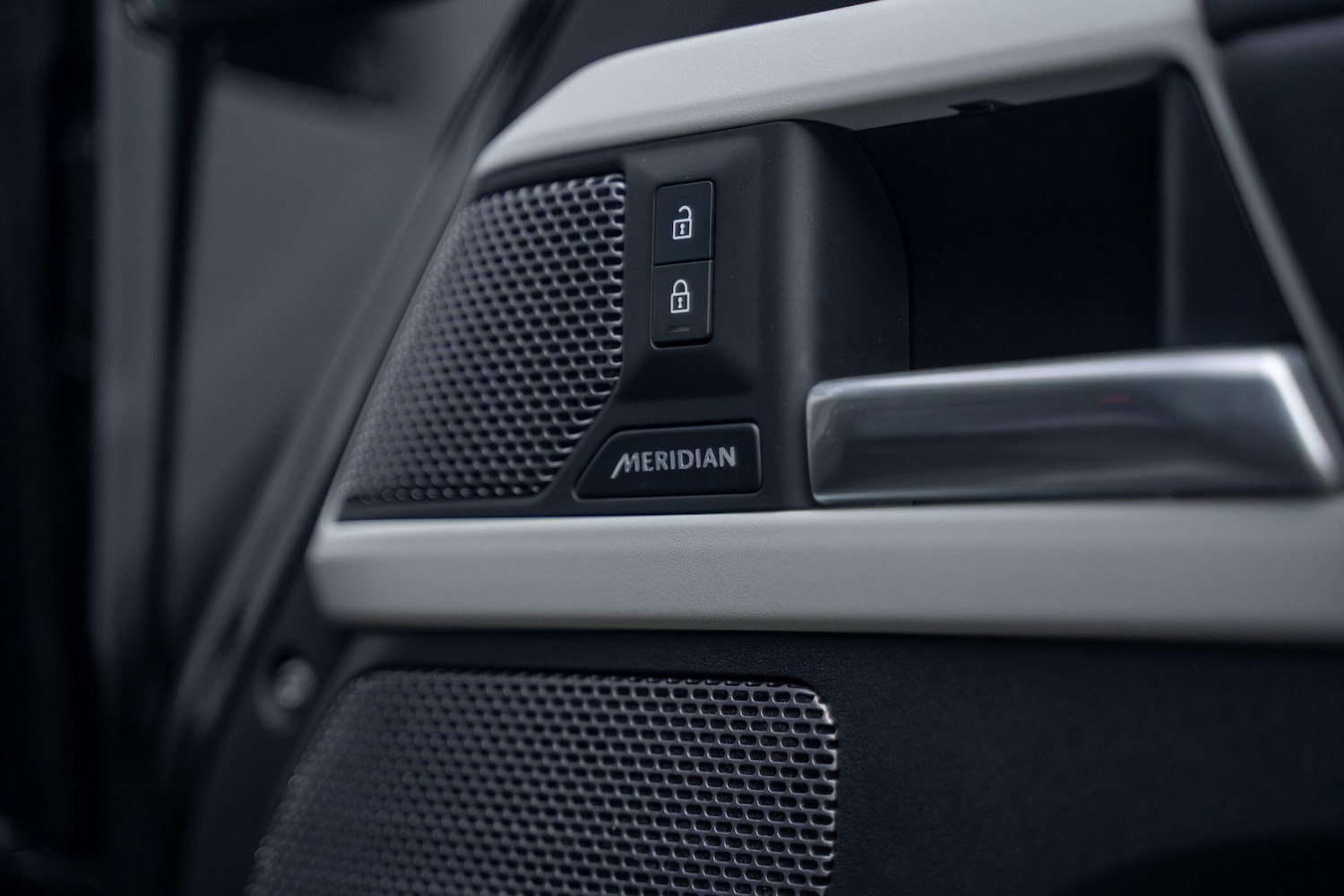 Used Land Rover Defender 90 for sale - 77637645: Photo 25