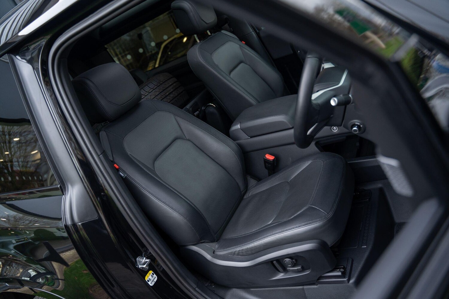 Used Land Rover Defender 90 for sale - 77637645: Photo 32