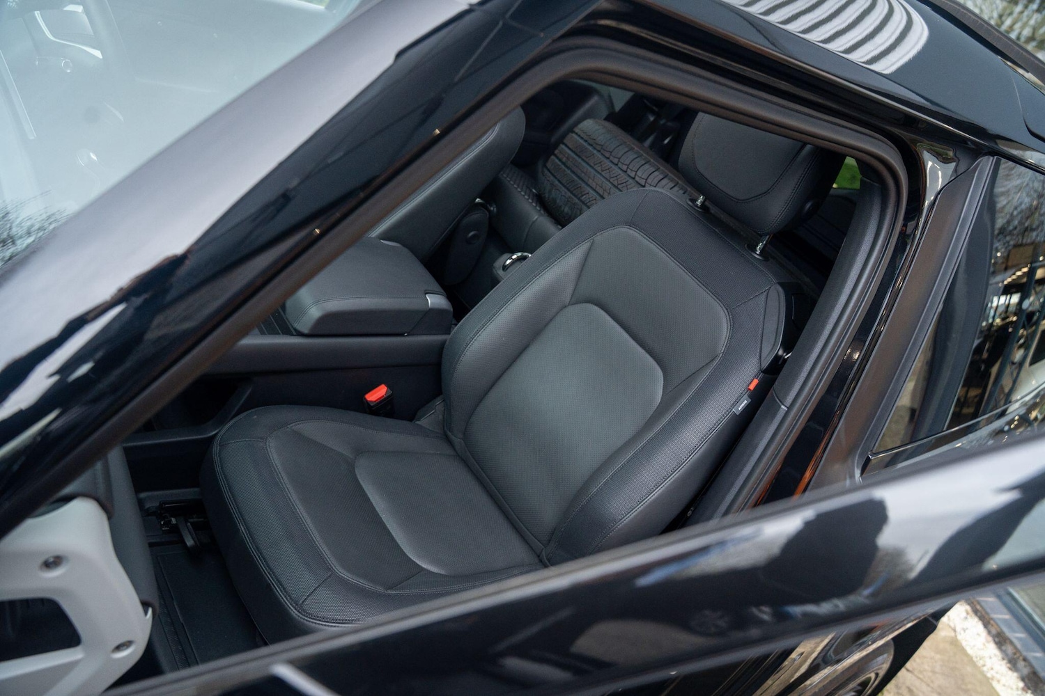 Used Land Rover Defender 90 for sale - 77637645: Photo 35