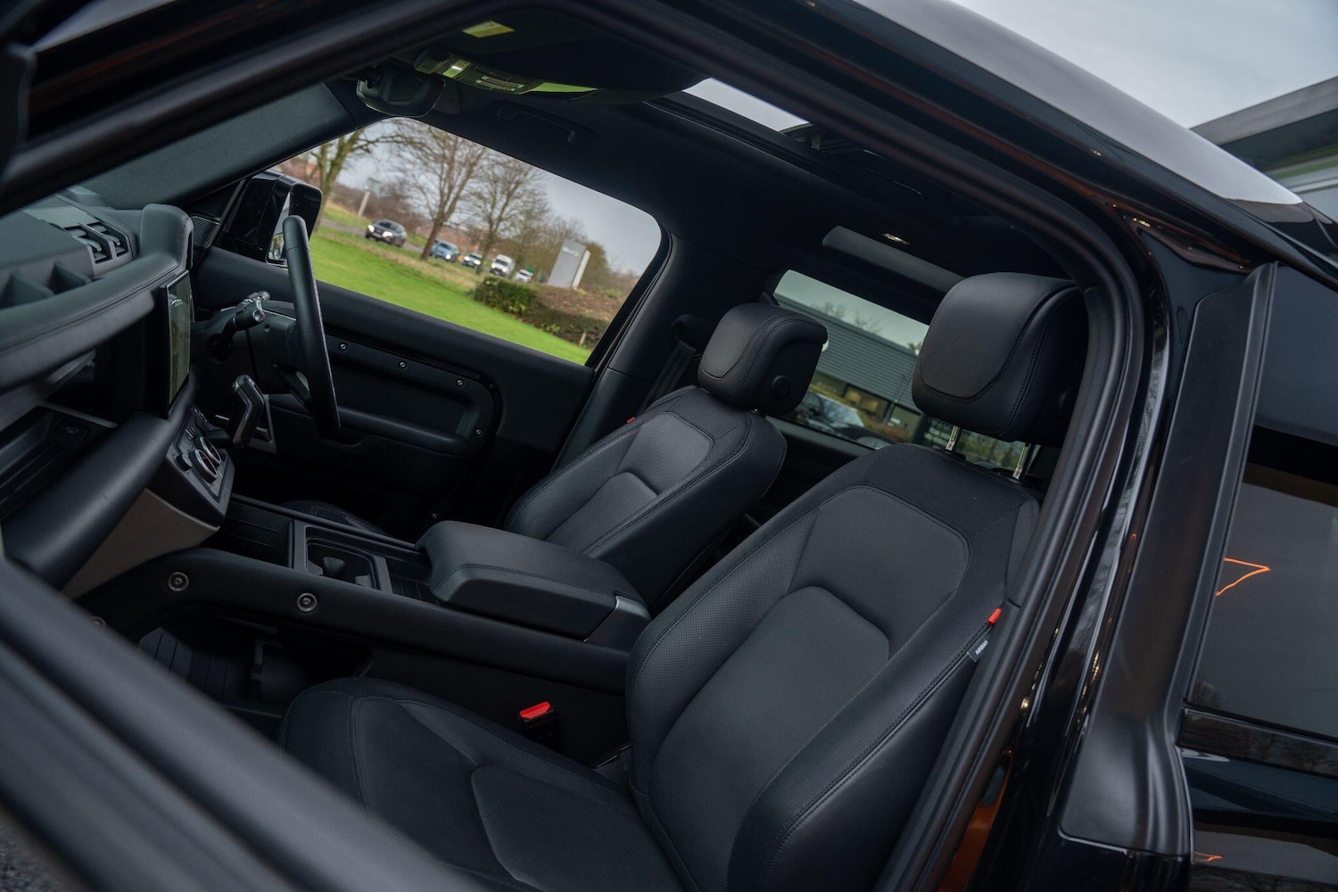 Used Land Rover Defender 90 for sale - 77637645: Photo 36