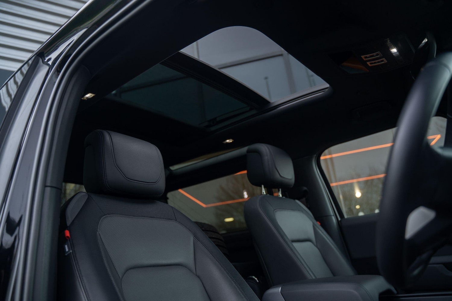 Used Land Rover Defender 90 for sale - 77637645: Photo 4