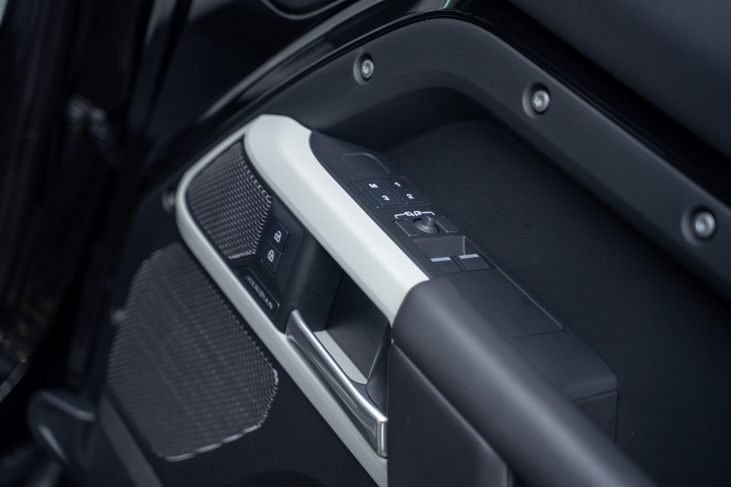 Used Land Rover Defender 90 for sale - 77637645: Photo 43