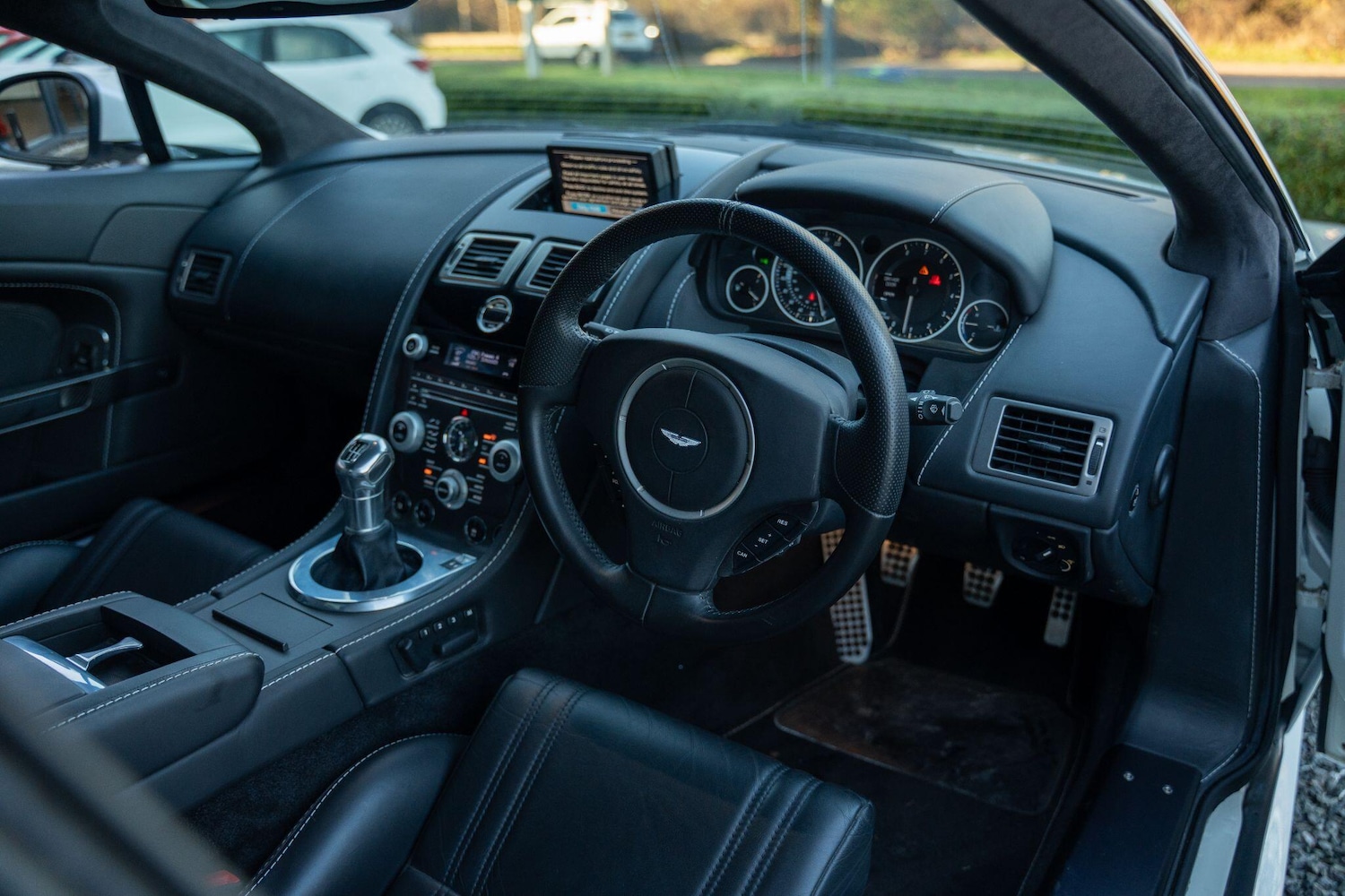 Used Aston Martin Vantage 2010 for sale - 77633726: Photo 19