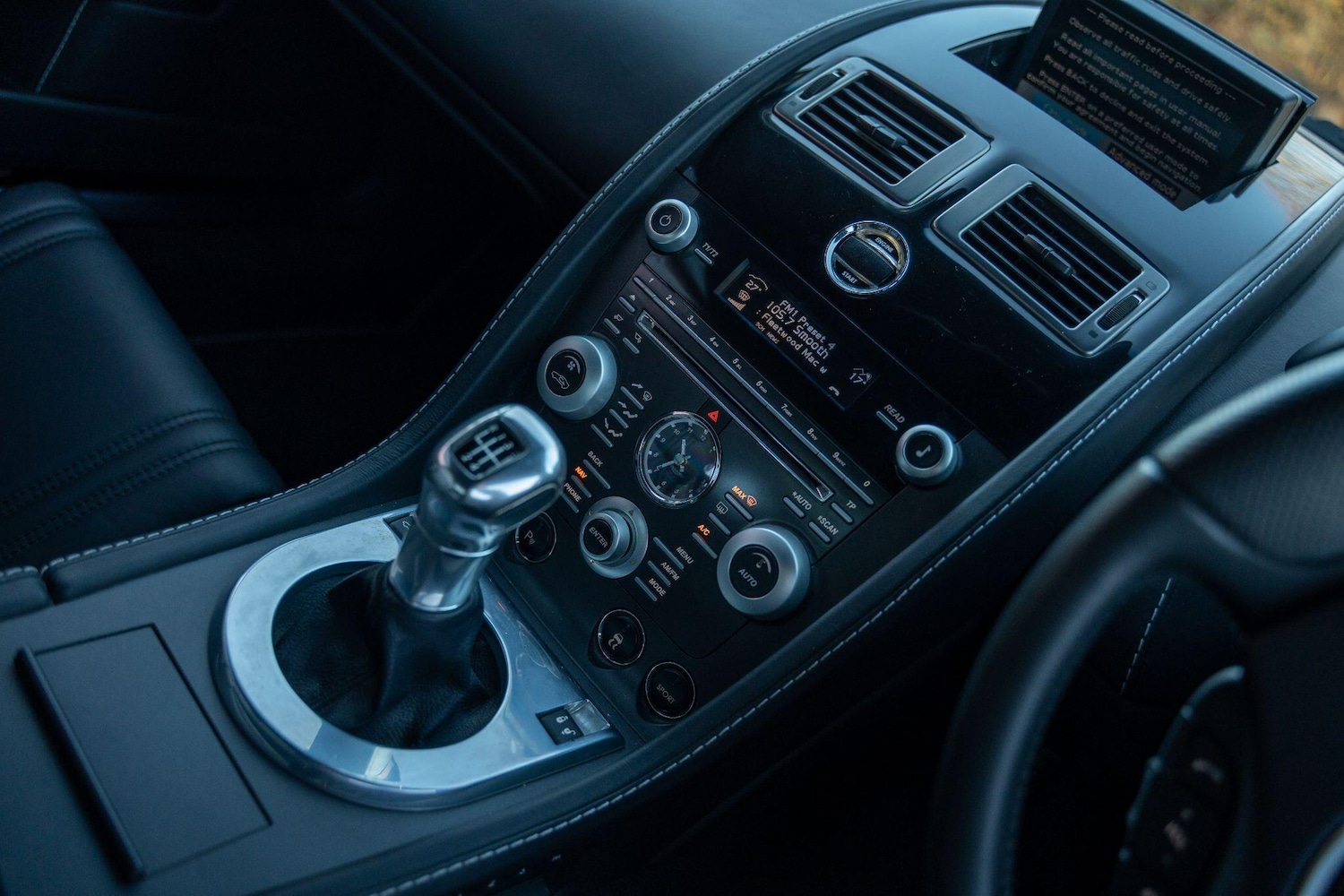 Used Aston Martin Vantage 2010 for sale - 77633726: Photo 25