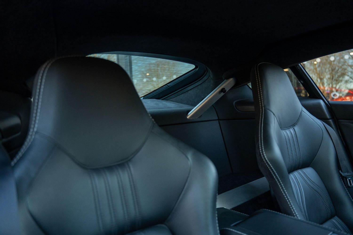 Used Aston Martin Vantage 2010 for sale - 77633726: Photo 27