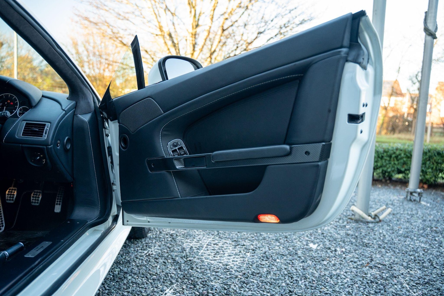 Used Aston Martin Vantage 2010 for sale - 77633726: Photo 29