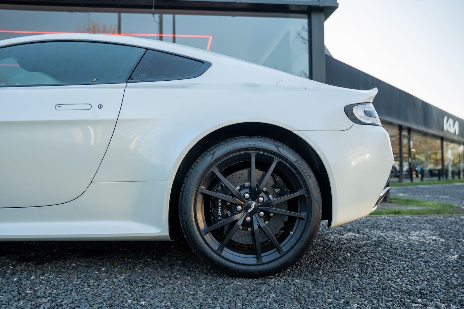 Used Aston Martin Vantage 2010 for sale - 77633726: Photo 33