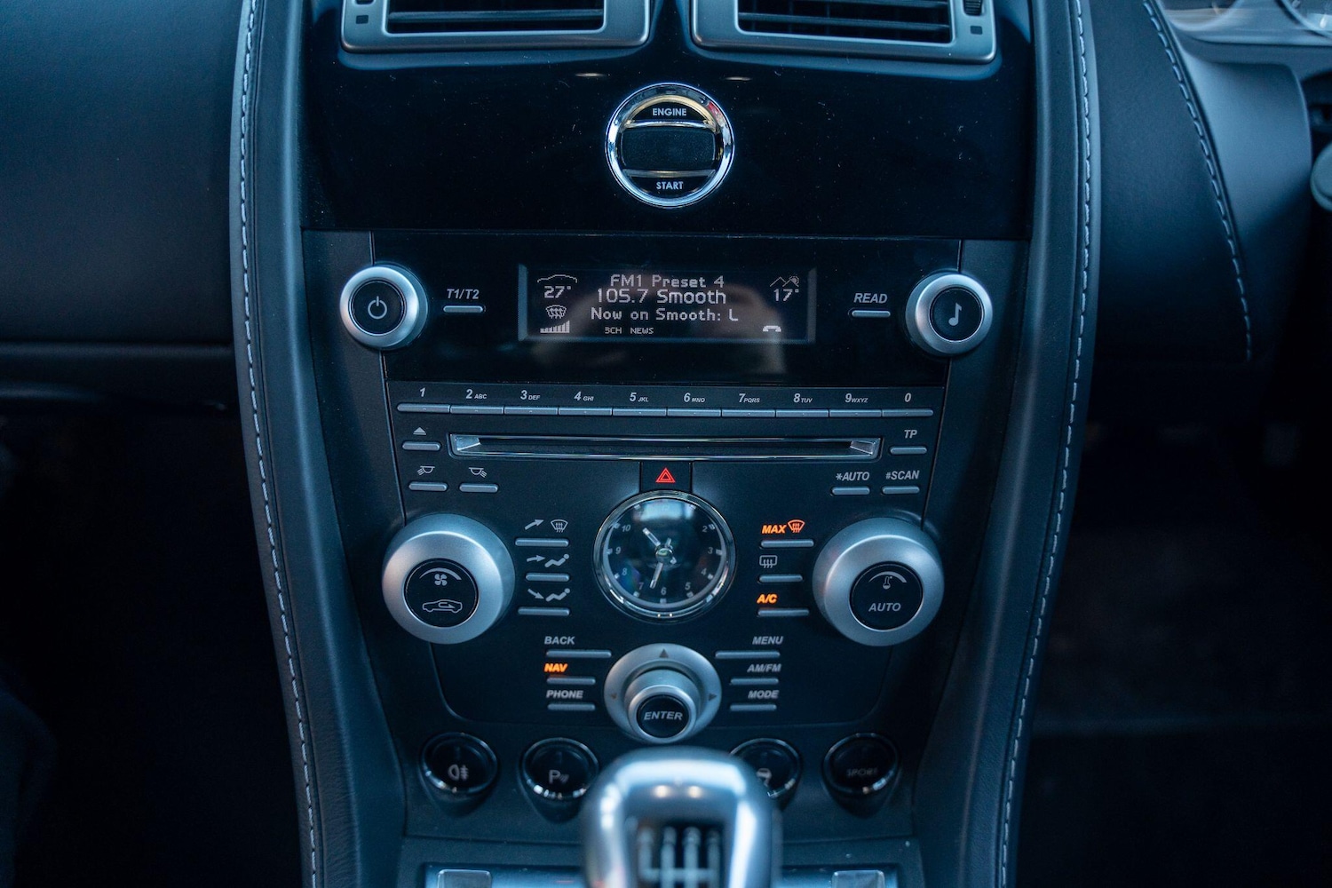 Used Aston Martin Vantage 2010 for sale - 77633726: Photo 35