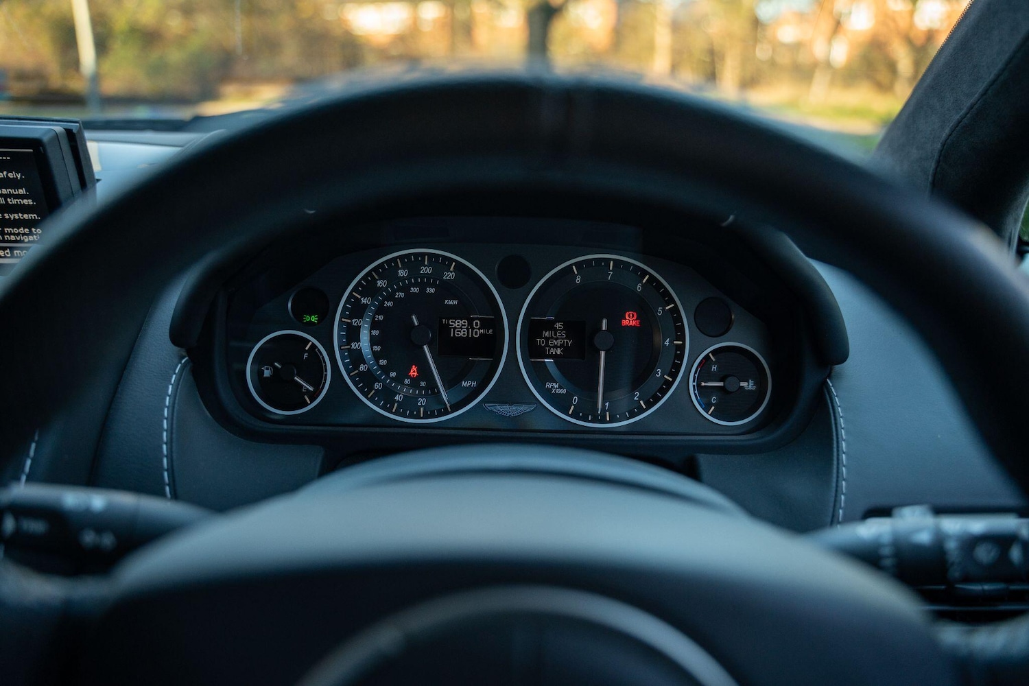 Used Aston Martin Vantage 2010 for sale - 77633726: Photo 37