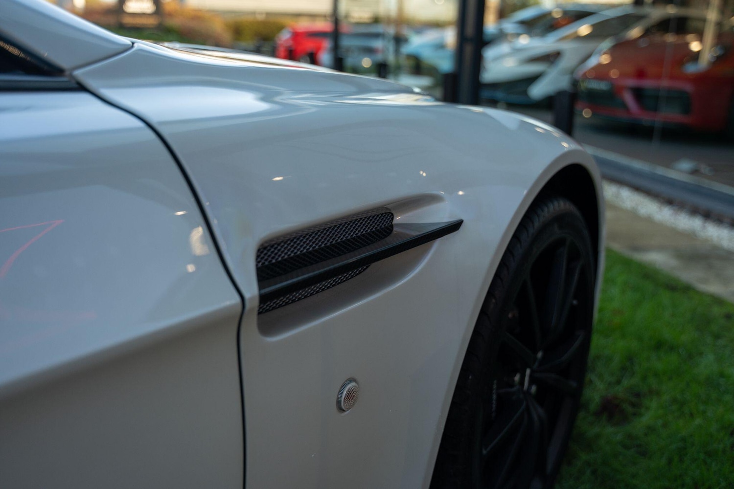 Used Aston Martin Vantage 2010 for sale - 77633726: Photo 48