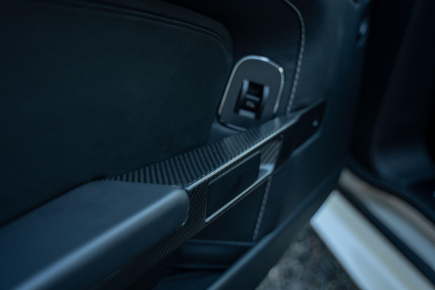 Used Aston Martin Vantage 2010 for sale - 77633726: Photo 55