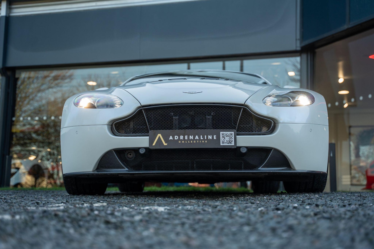 Used Aston Martin Vantage 2010 for sale - 77633726: Photo 8