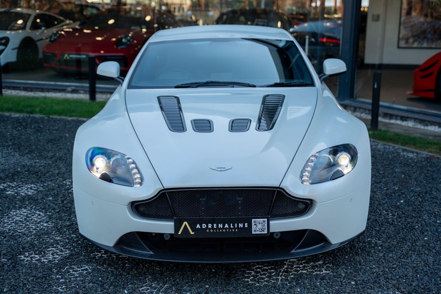 Used Aston Martin Vantage 2010 for sale - 77633726: Photo 9