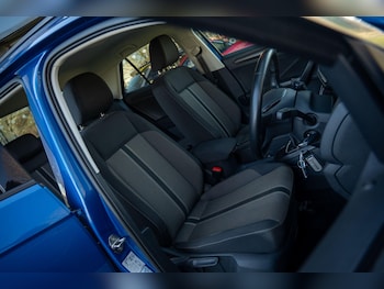 Used Volkswagen T-Roc 2020 for sale - 77909691: Photo