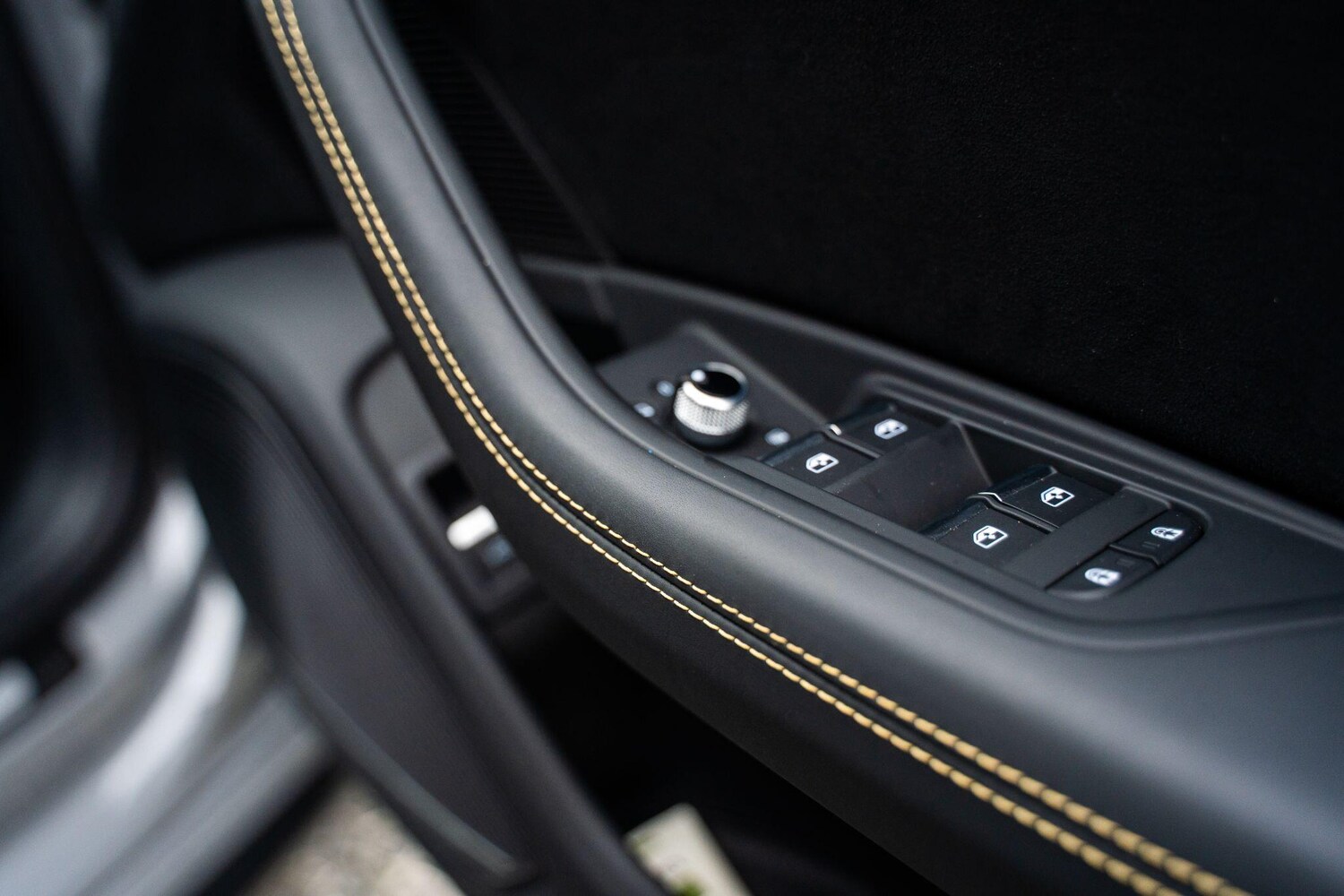 Used Audi RS4 Avant for sale - 78214695: Photo 42