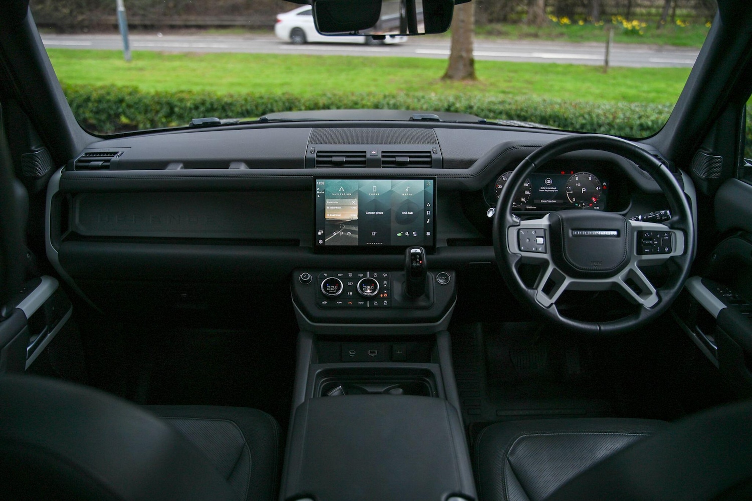 Used Land Rover Defender 110 2023 for sale - 77633208: Photo 13