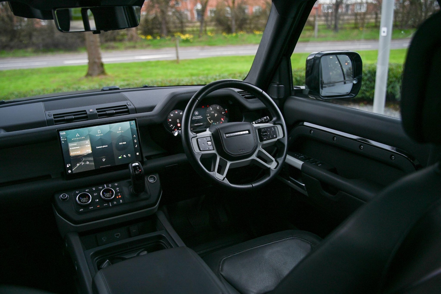 Used Land Rover Defender 110 2023 for sale - 77633208: Photo 14