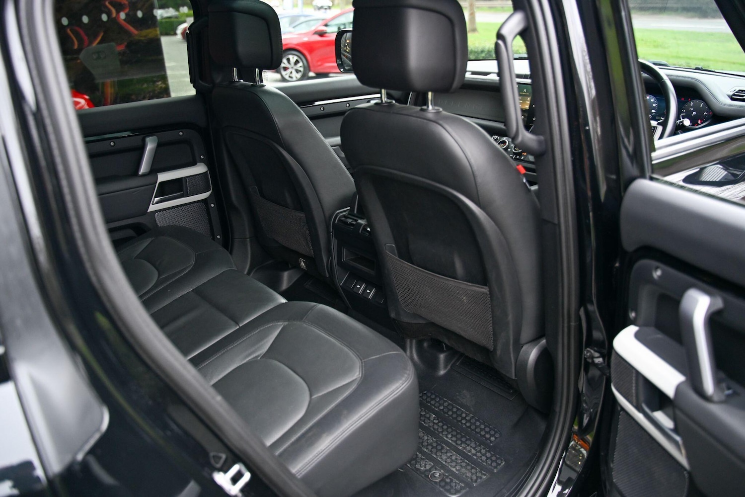 Used Land Rover Defender 110 2023 for sale - 77633208: Photo 17