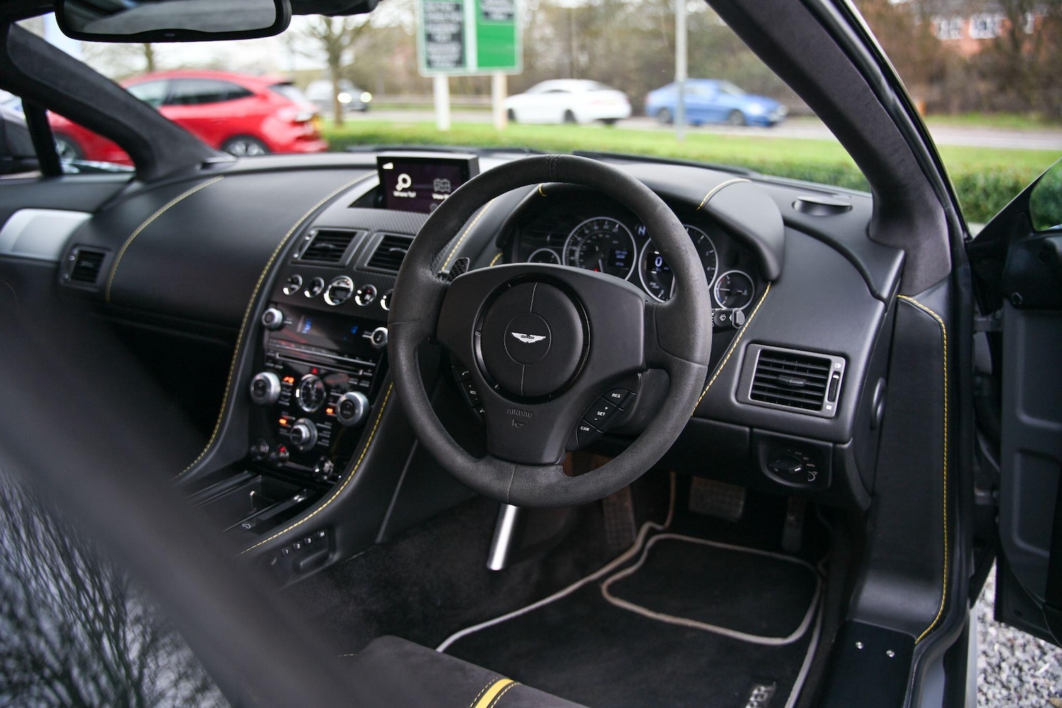 Used Aston Martin Vantage 2014 for sale - 77793755: Photo 19