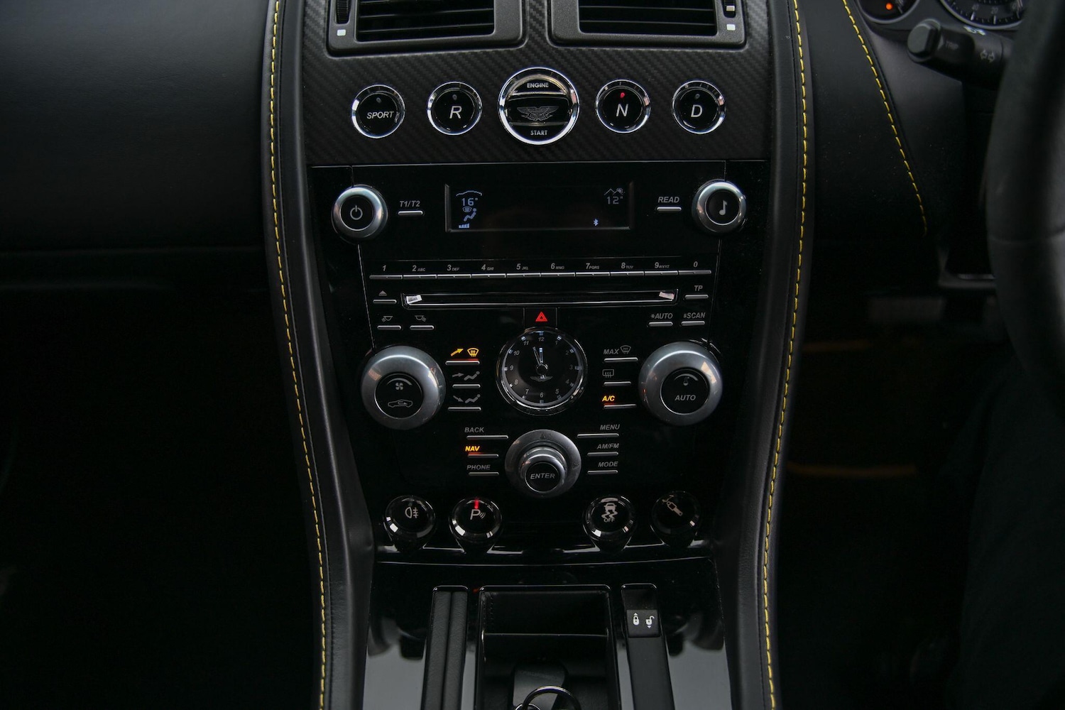 Used Aston Martin Vantage 2014 for sale - 77793755: Photo 21