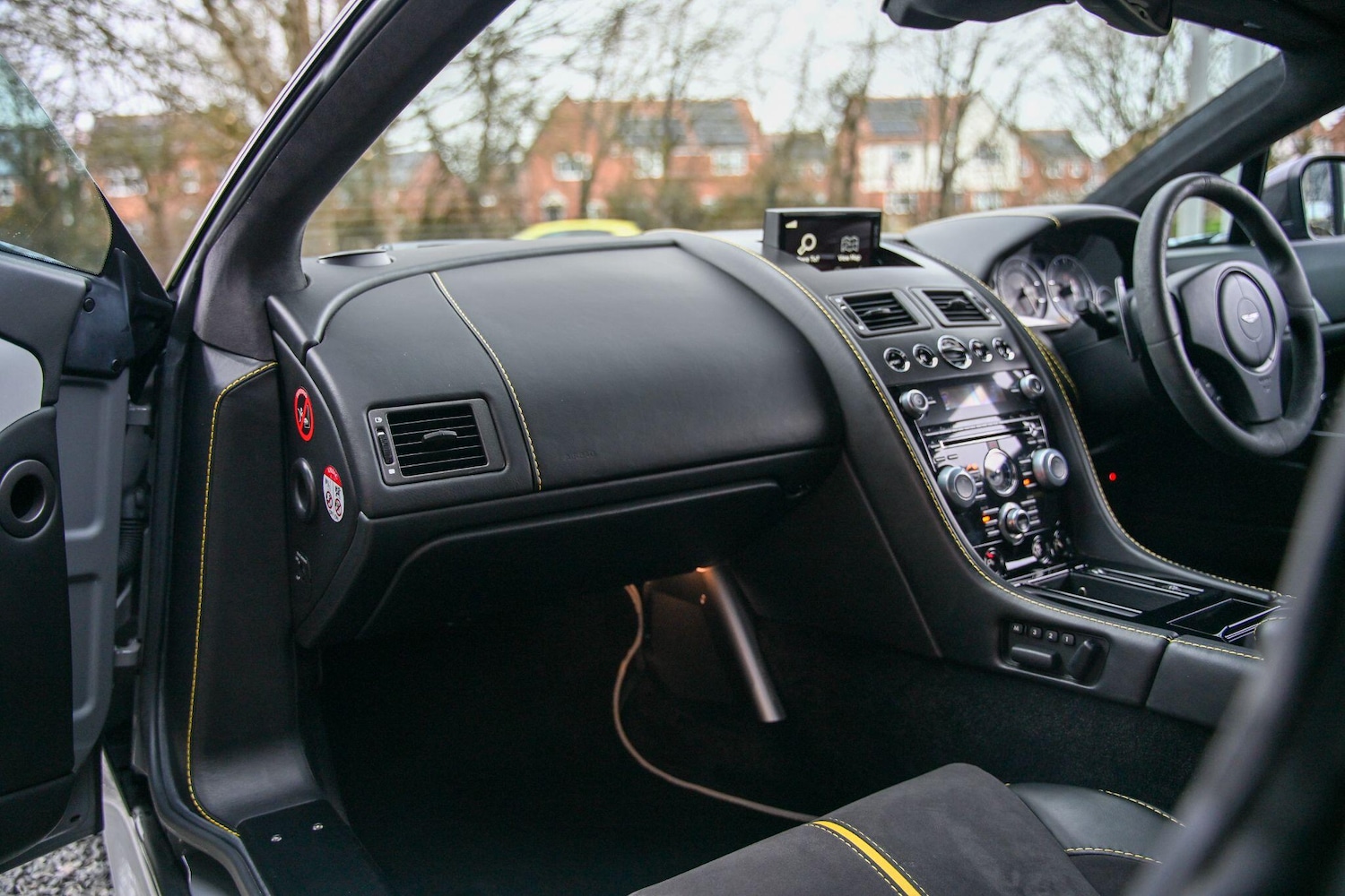 Used Aston Martin Vantage 2014 for sale - 77793755: Photo 24