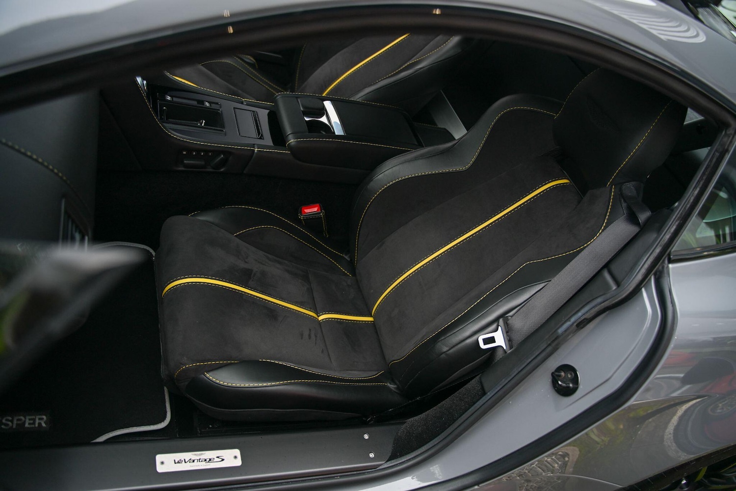 Used Aston Martin Vantage 2014 for sale - 77793755: Photo 25