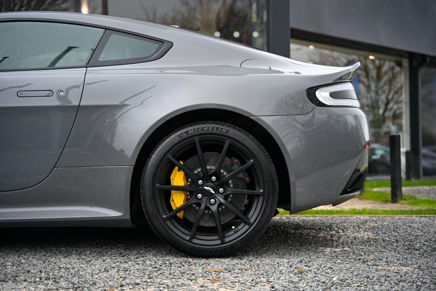 Used Aston Martin Vantage 2014 for sale - 77793755: Photo 33