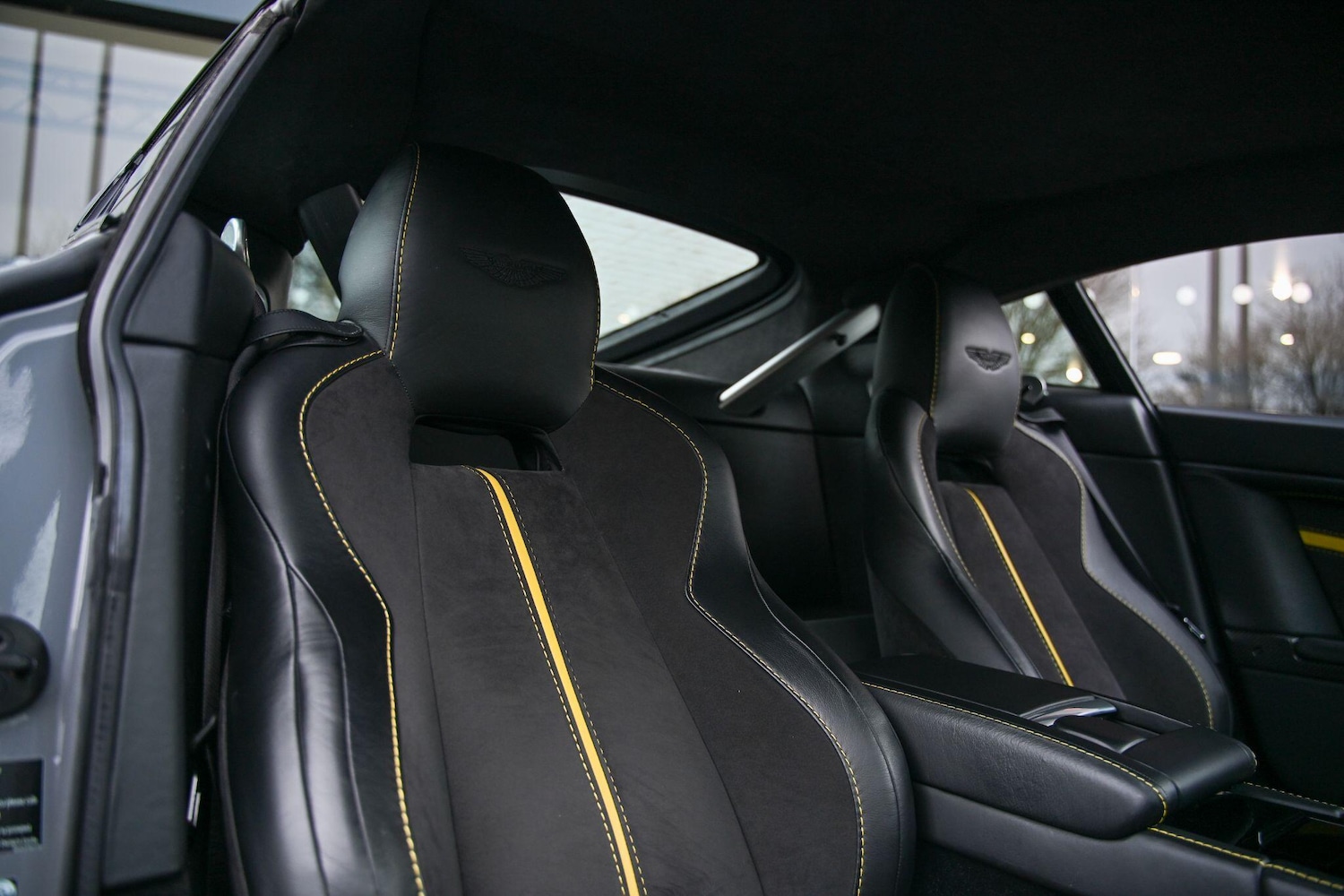 Used Aston Martin Vantage 2014 for sale - 77793755: Photo 4