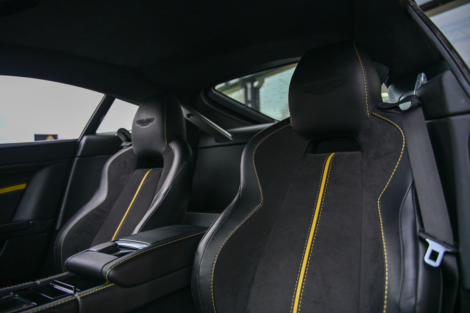 Used Aston Martin Vantage 2014 for sale - 77793755: Photo 40