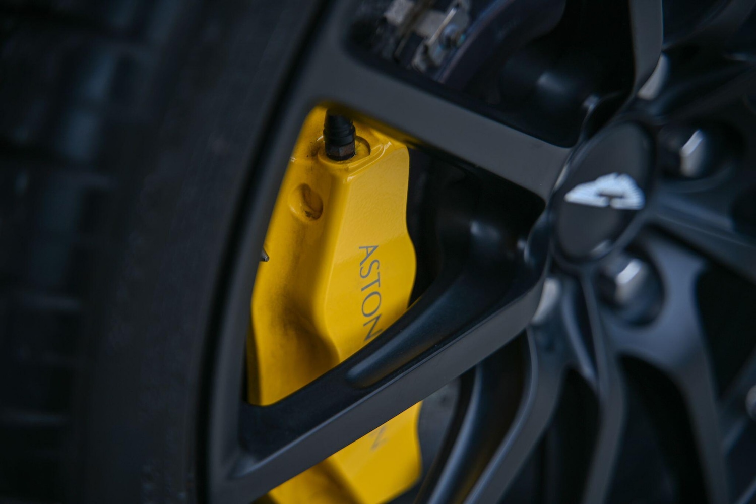 Used Aston Martin Vantage 2014 for sale - 77793755: Photo 45