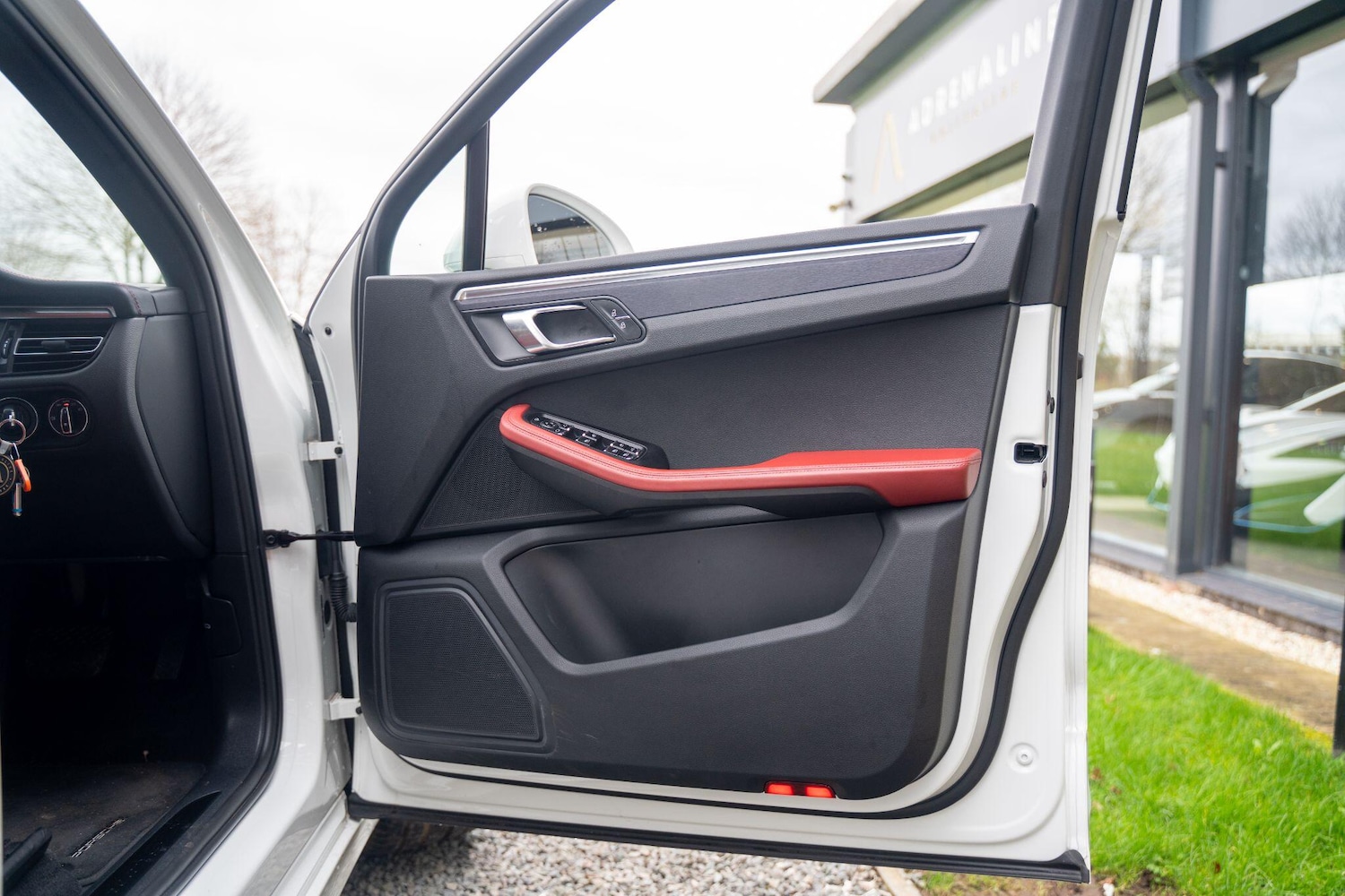 Used Porsche Macan 2022 for sale - 77598211: Photo 29