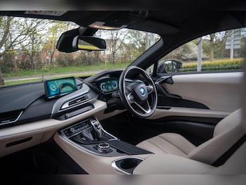 Used BMW i8 2015 for sale - 78007090: Photo
