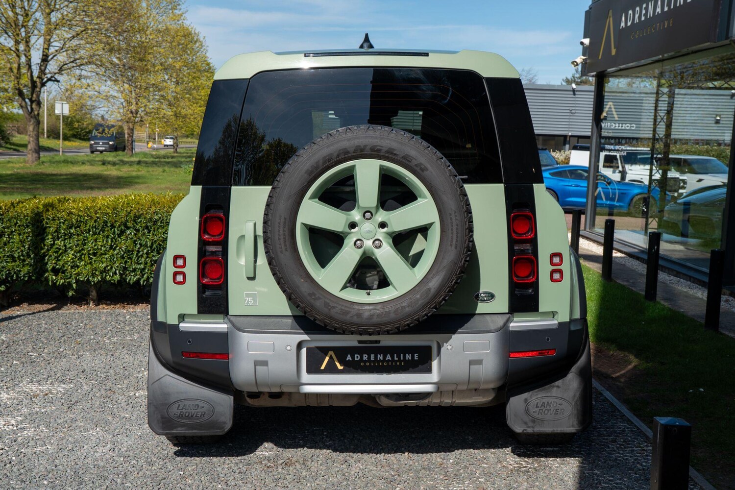 Used Land Rover Defender 90 2023 for sale - 78156768: Photo 11