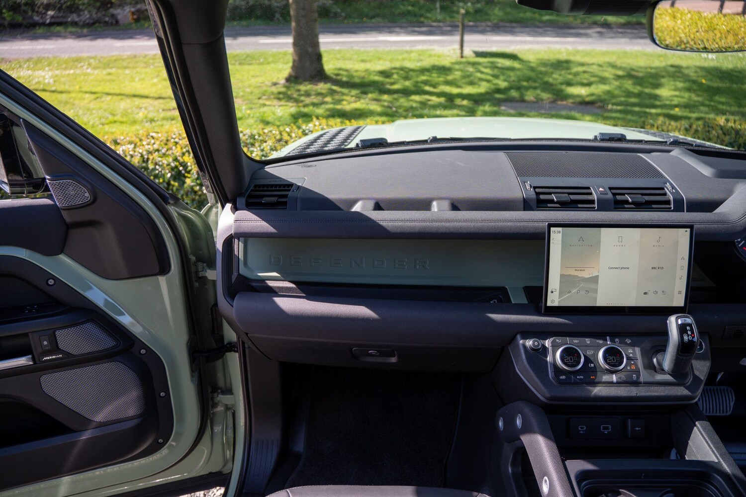 Used Land Rover Defender 90 2023 for sale - 78156768: Photo 14