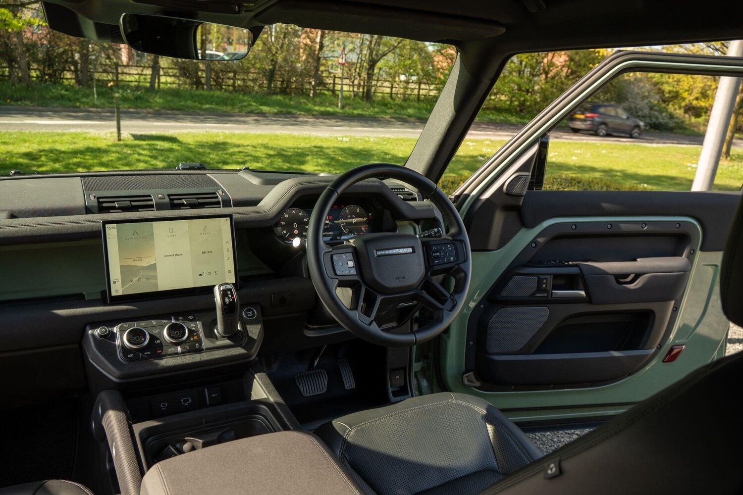 Used Land Rover Defender 90 2023 for sale - 78156768: Photo 15