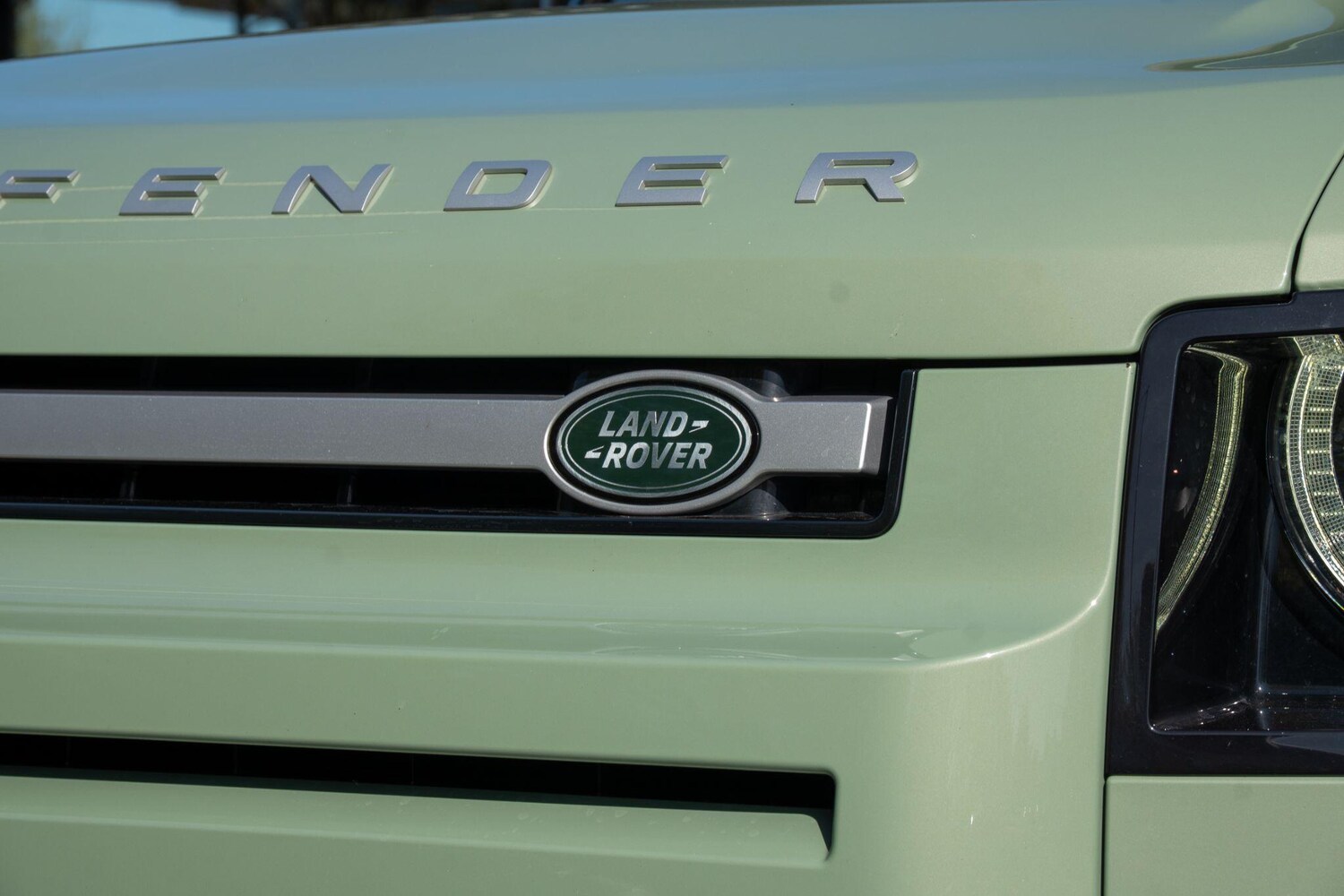 Used Land Rover Defender 90 2023 for sale - 78156768: Photo 27